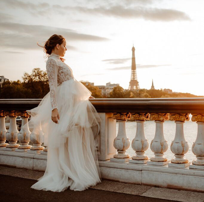 Modern Wedding in Paris (Act II) – Editorial at Pont Alexandre III